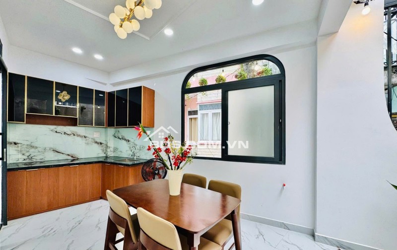 Nhà Đẹp Lung Linh P.4 Phú Nhuận Góc 2 Mặt Thoáng 42m2, 2 Tầng 3PN Full Nội Thất Nhỉnh 5tỷ.
